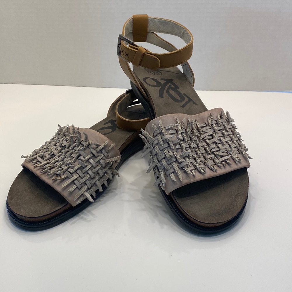 OTBT Voyage Sandal
